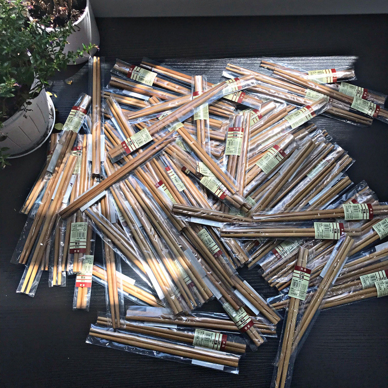 True! Bamboo! Son love life! I want to take some pairs of natural bamboo chopsticks home ~ home kitchen