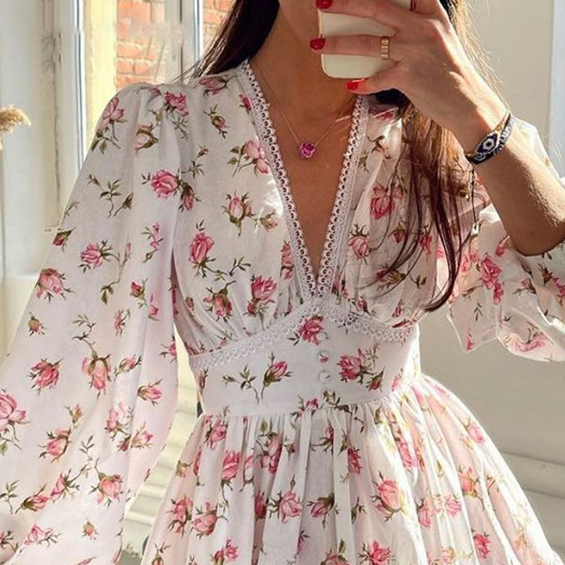 2025 Spring Independent Station European and American Women's New Elegant Sweet Printed V-Neck Lace Waisted Short dress