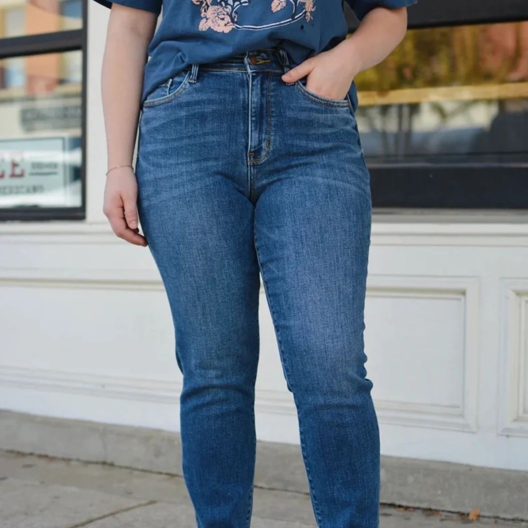 2023 Amazon Fashion jeans, slim and high waist