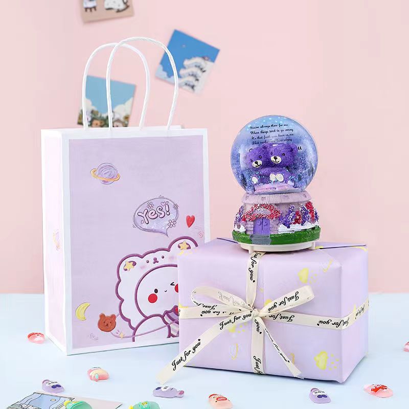 Christmas gift crystal ball music box lights snow to send male and female friends classmates girlfriends birthday gift ornaments