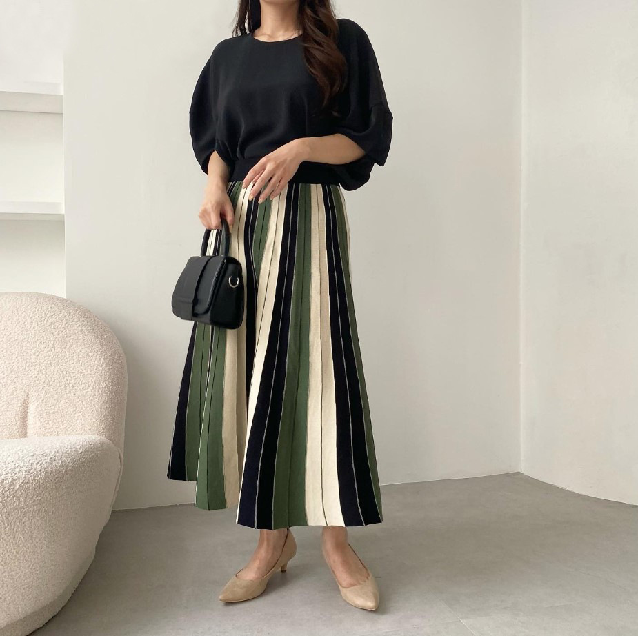 In stock! 2022 autumn and winter New Japanese Letian ins cross-border Amazon knitted vertical striped pleated skirt