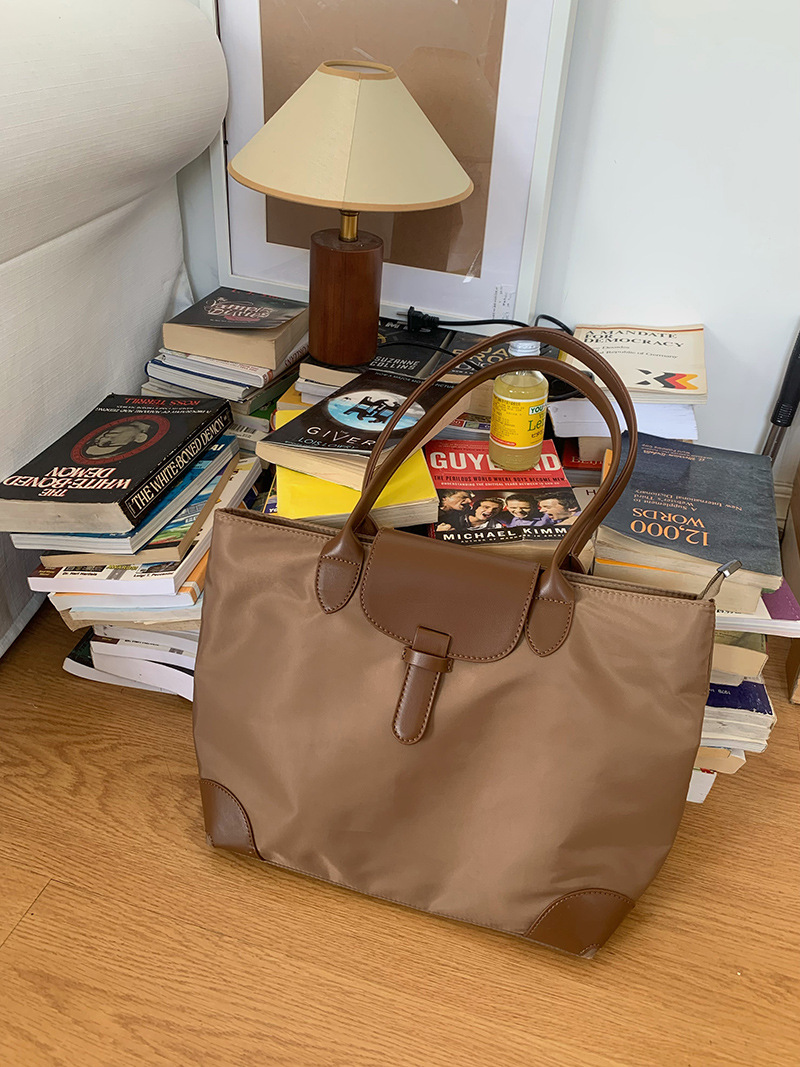 Borsa a tracolla grande da donna 2023, nuova borsa da pendolare, borsa da classe per studenti, borsa tote in tessuto di nylon, tutto abbinato_voghion.com