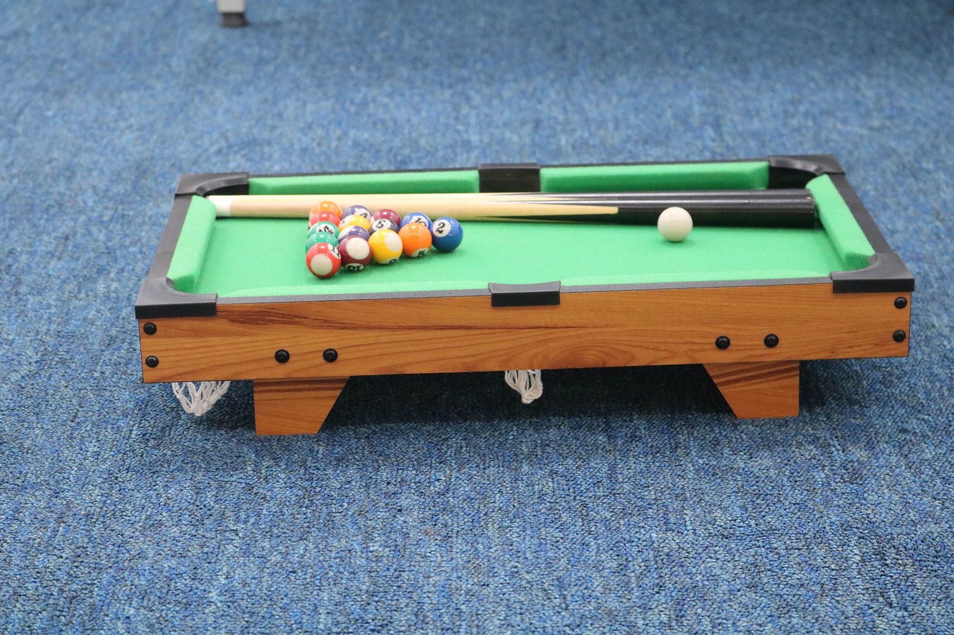 Dynamic health factory direct selling children's billiard table mini children's pool table parent-child interaction cross-border hot selling