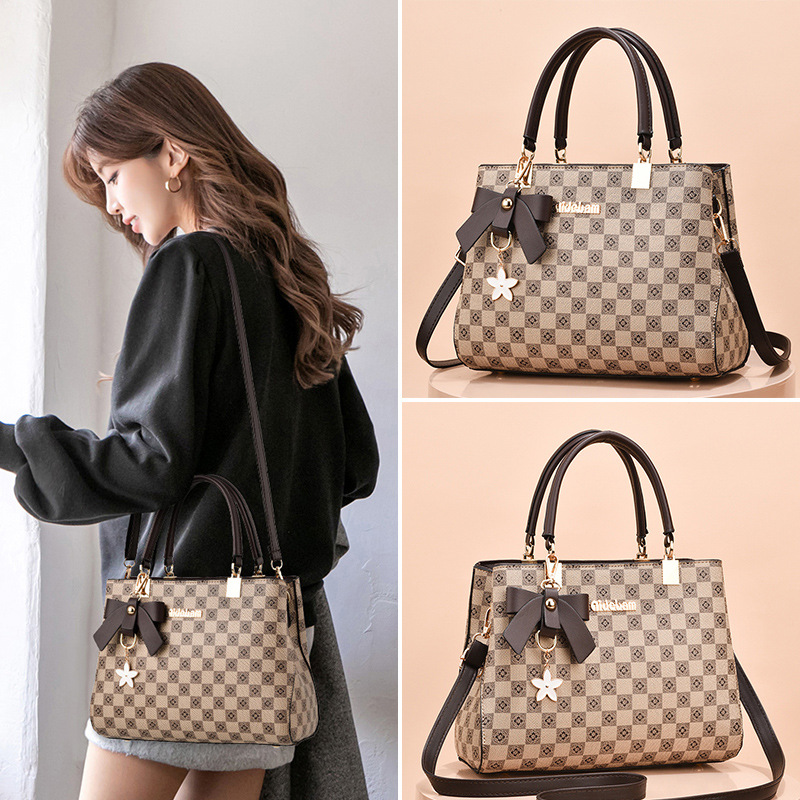 High-end sense bag 2023 new printed handbag large capacity Women's bag small retro women's large bag wholesale