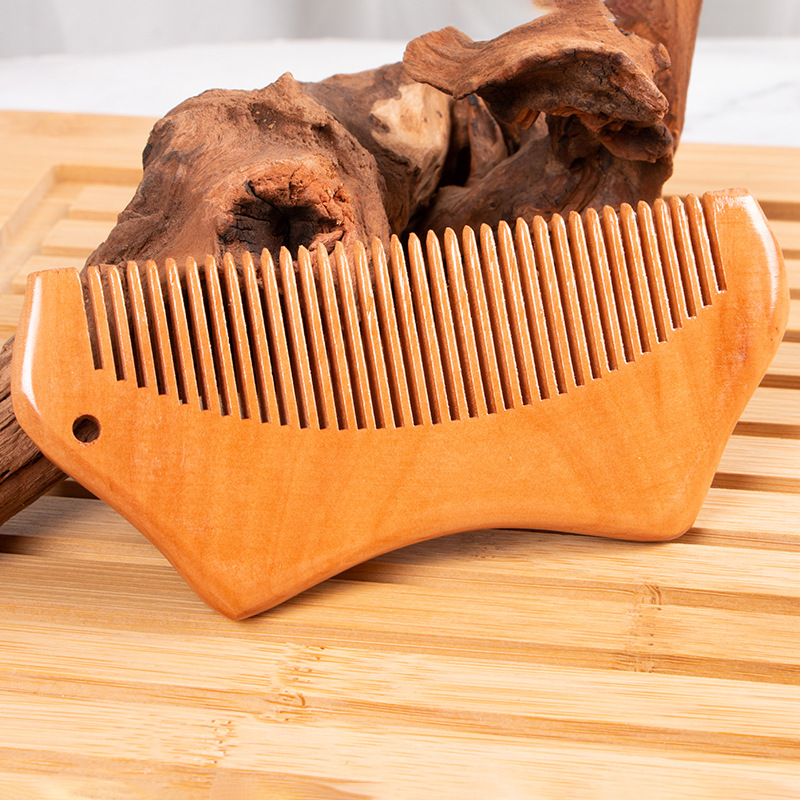 Peach Wood mini portable comb small wooden comb children's comb baby cute kitten comb wholesale