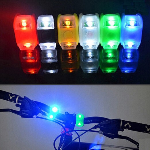 Factory wholesale bicycle light 6 generation frog light AG10 battery light led bicycle warning light riding accessories