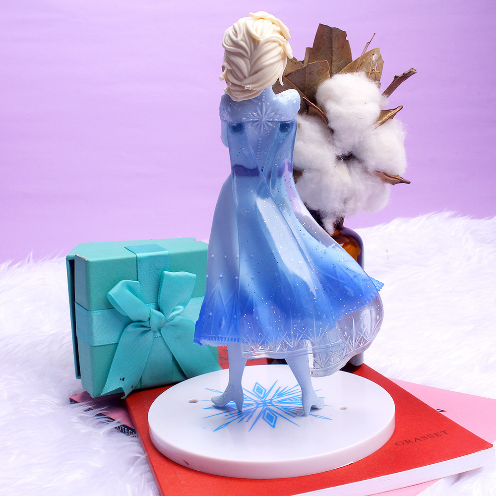 Solid PVC hand holder lizard large base Aisha princess cake decoration Princess hand-made home decoration