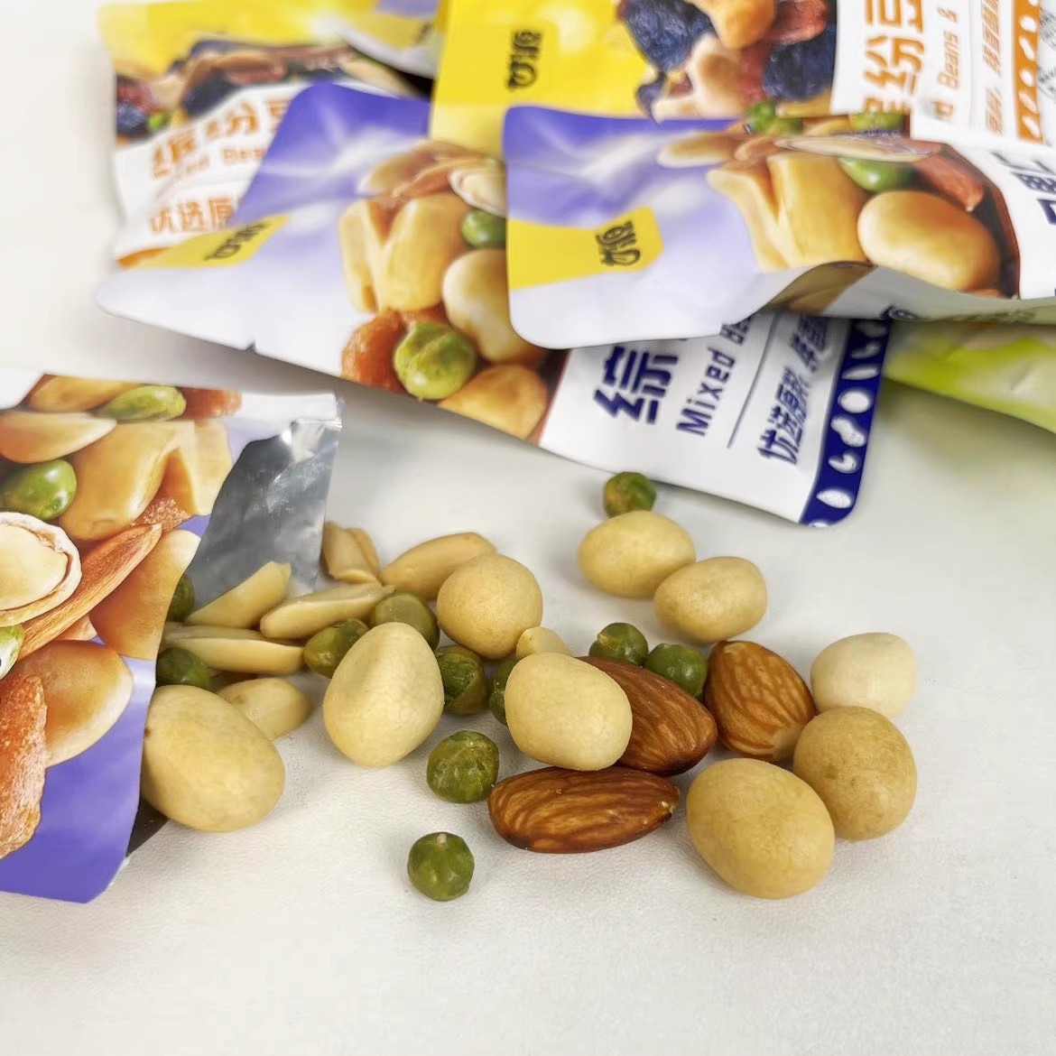 Ganyuan comprehensive NUTS 1 Jin colorful daily bean nuts mixed dried fruit nuts New Year's goods individually packaged snacks