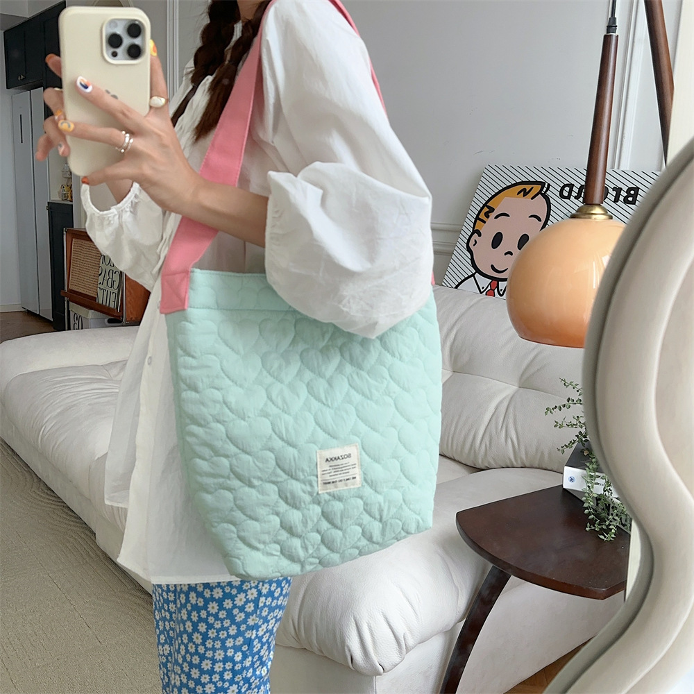 38241 ins new contrast color shoulder bag student female practical large capacity mummy bag quilted shoulder bag female_voghion.com
