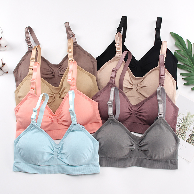 妊婦の授乳下着が集まっています。|undefined