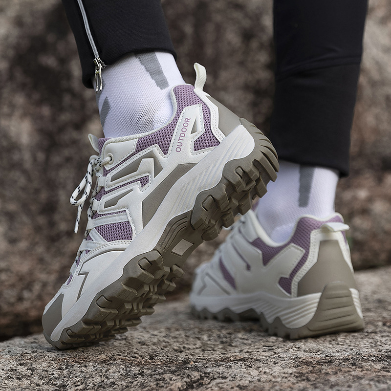 Couple outdoor sports hiking shoes non-slip wear-resistant fashion camping hiking shoes men's anti-collision breathable climbing shoes for women