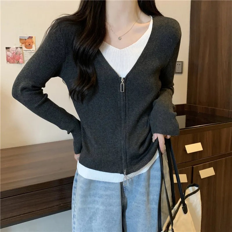 2025 Women's Wear Design Sense Inner Cardigan Knitted Sweater Long-sleeved Top Fake Two-piece Contrast Color Sweater Base Shirt Women's Spring