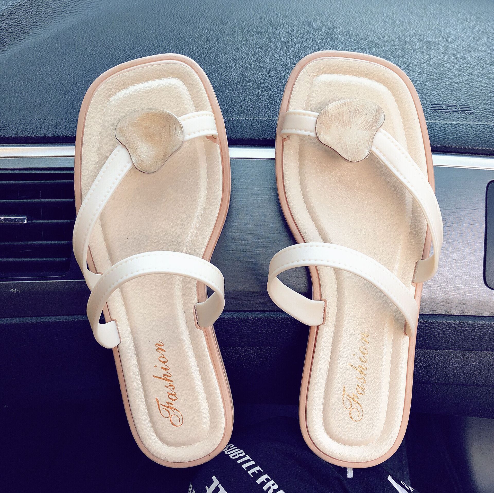 New Fairy style beach shoes women's bow slippers women's summer outdoor wear fashionable all-match girl's heart flat sandals