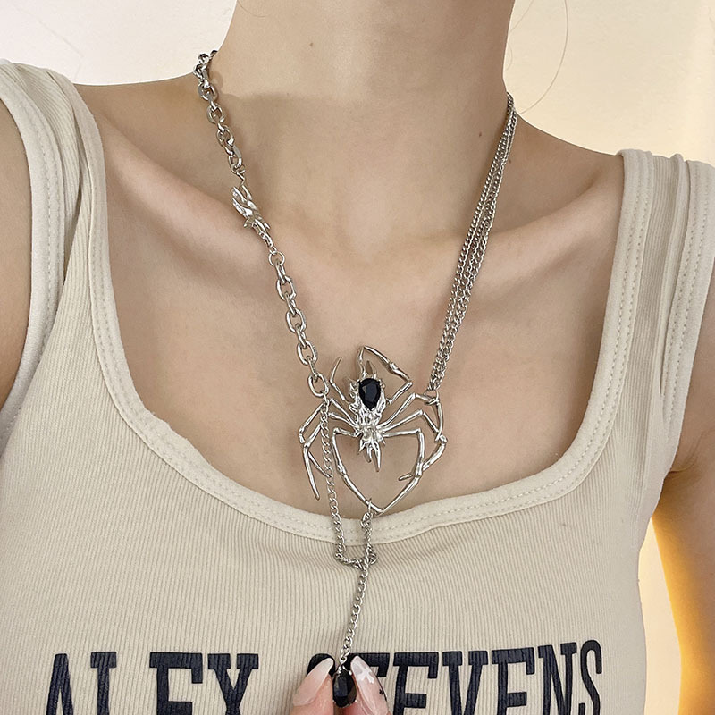 European and American Niche Design Sense Necklace High ins Style Web Red Personality Spider Black Gem Clavicle Chain Women's Trendy Cool