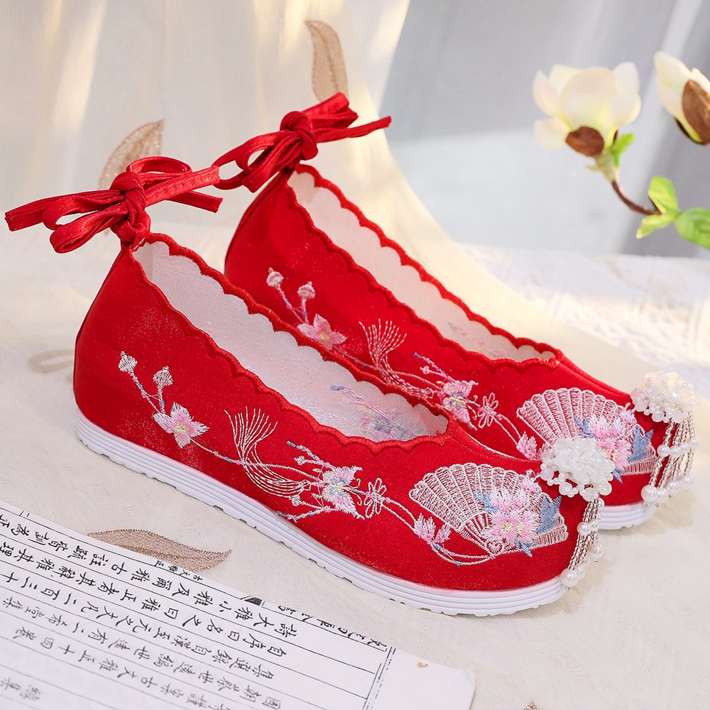 Bead-popping Hanfu Shoes Women's Antique Inner Height Increasing Flat-bottomed Ancient Costume Old Beijing Cloth Shoes Embroidered Shoes Soft-soled Students Made