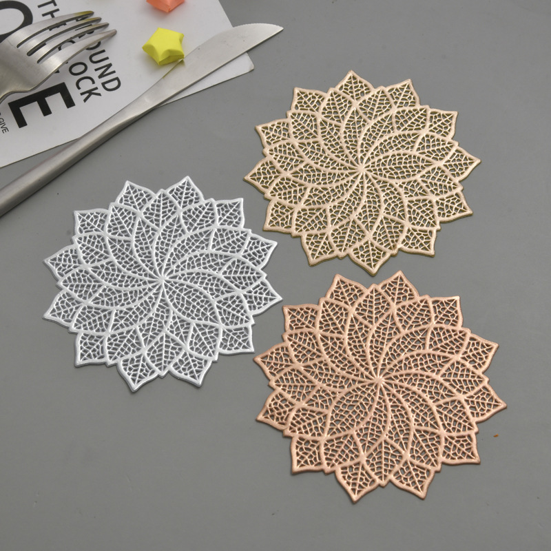 Rotating leaf insulated placemat Nordic style PVC hot stamping hollow leaf Western dining table mat high-end hotel restaurant mat