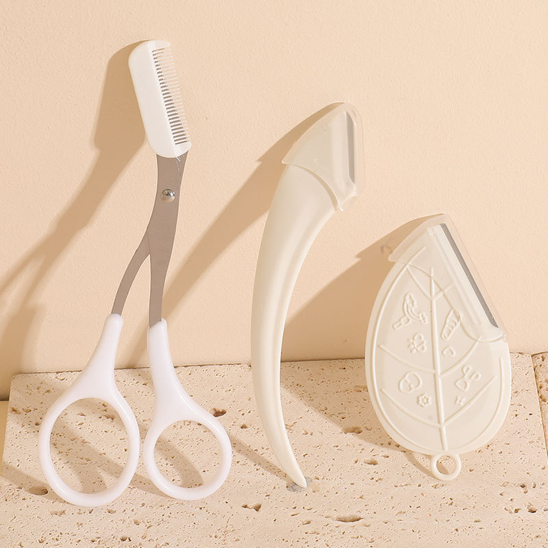 A generation of hair trimming eyebrow scissors beginners eyebrow trimming knife beauty makeup tools meniscus eyebrow trimming knife with comb eyebrow trimming scissors set