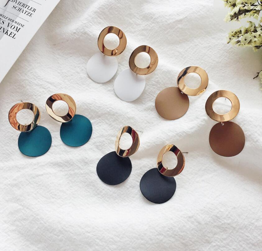 Japanese and Korean Popular Minimalist Arc Geometric Earrings, Elegant Minimalist Hollow Ring Pendant Earrings for Women