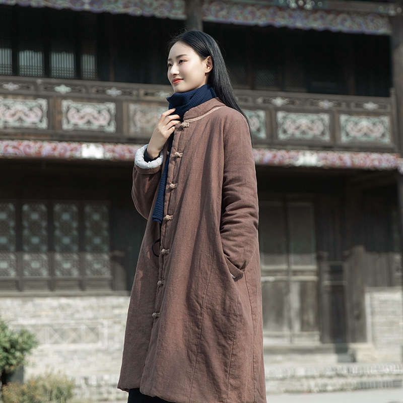 2023 Winter Neue Vintage Chinesischen Stil Vertikale Kragen Chinesischen Stil Kontrast Farbe Platte Schnalle Mittellange Baumwolle gefütterte Jacke Leinen Lose Baumwolle-pad_voghion.com