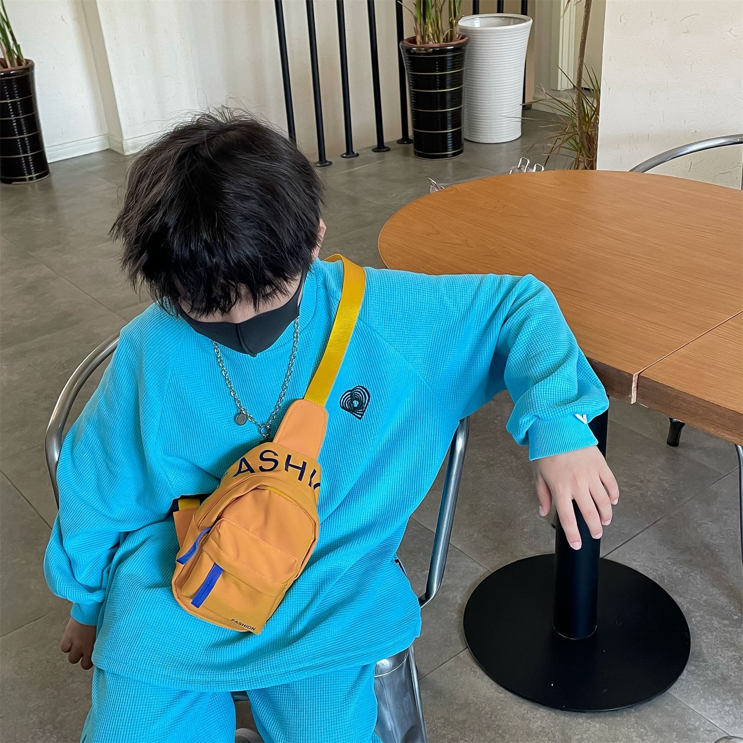 carousel-thumb-2