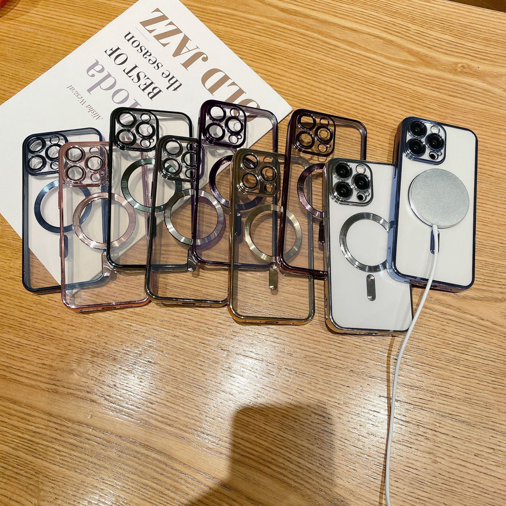 適用iPhone15電鍍磁吸手機殼蘋果14Promax高透自帶防塵網13保護套