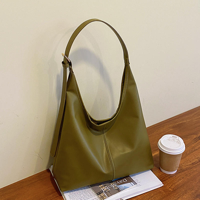 Retro commuter textured shoulder bag for women, this year’s popular Korean style armpit bag, tote bag, fashionable women