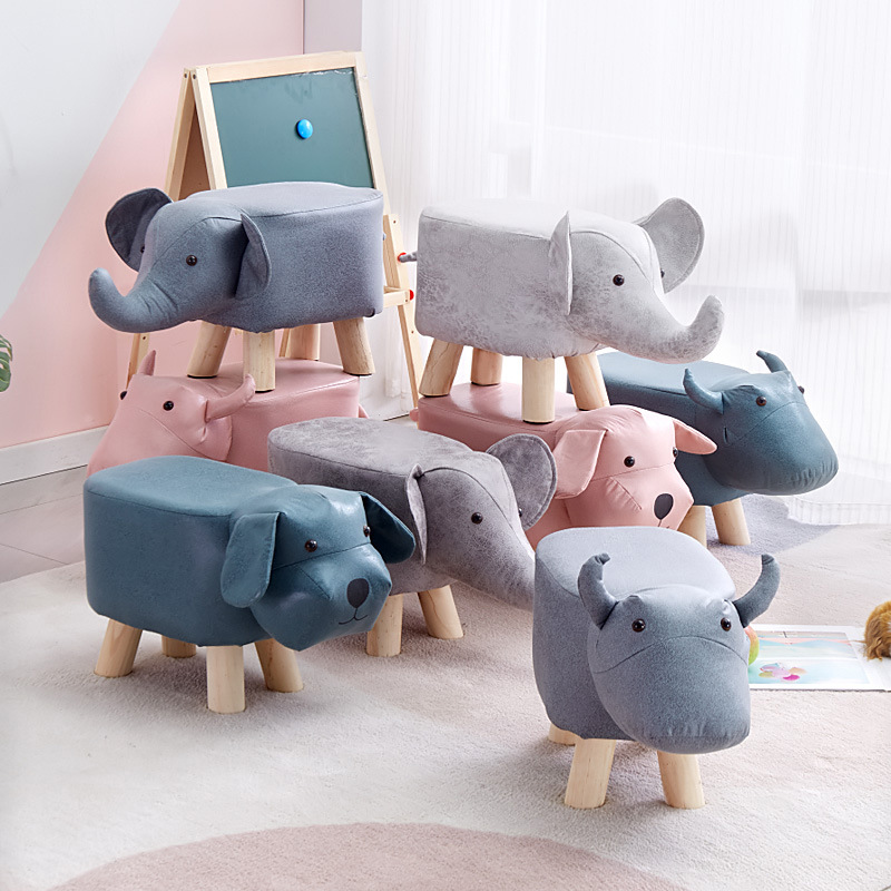 Creative cartoon animal stool children's solid wood low stool home doorway shoe changing stool sofa footrest animal stool