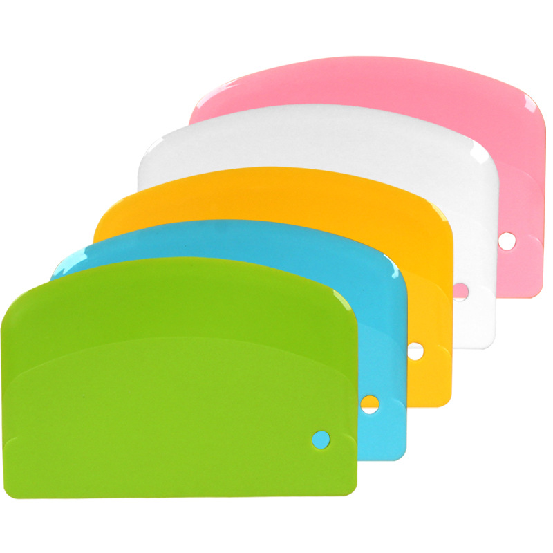Spot plastic scraper cake cream scraper flour dough cutter rice rolls scraper kitchen DIY tool
