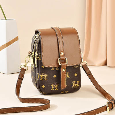 Factory summer small bag for women 2024 New printed vertical large capacity shoulder crossbody bag mobile phone bag one-piece delivery