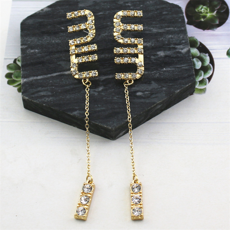 High-grade Miss miu Letter Earrings Flash Diamond Exaggerated Long Earrings Elegant Internet Celebrity Five-pointed Star Earrings Earrings