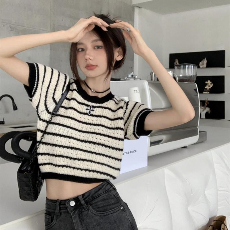 Striped Hollow Puff Sleeve Short T-shirt for Women Summer New Design Round Neck Chic Pure Desire Hot Girl Top Trendy