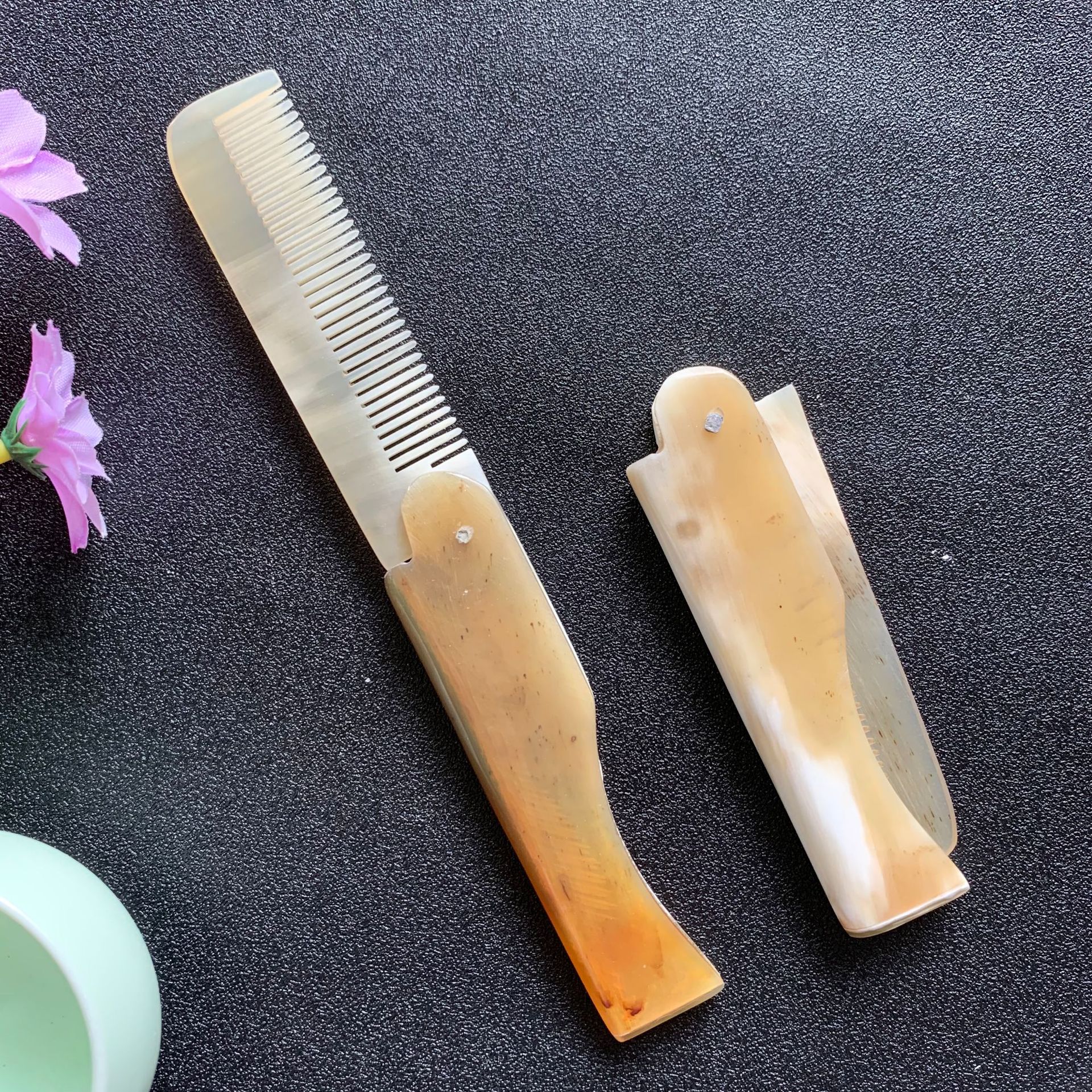 Weida combing industry horn comb folding comb easy to carry tourist attractions stalls recommended horn comb manufacturers