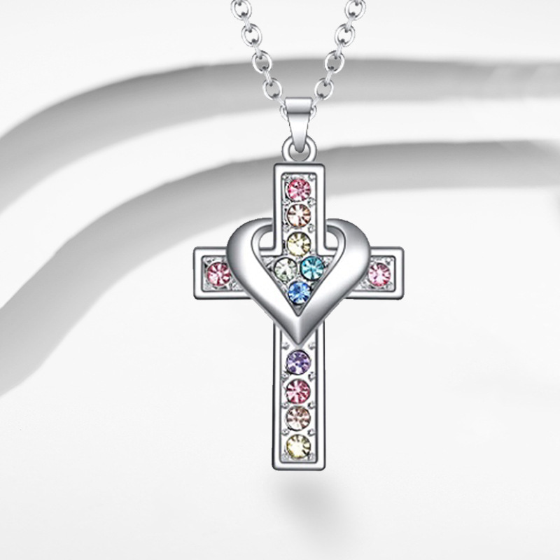 Cross-border new European and American fashion colored diamond cross necklace women's all-match pendant heart-shaped clavicle chain jewelry wholesale