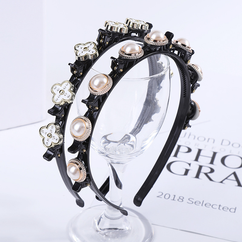 2021 new online celebrity card holder bangs broken hair black lazy pressure hair wash face Pearl head headband female hair braiding device