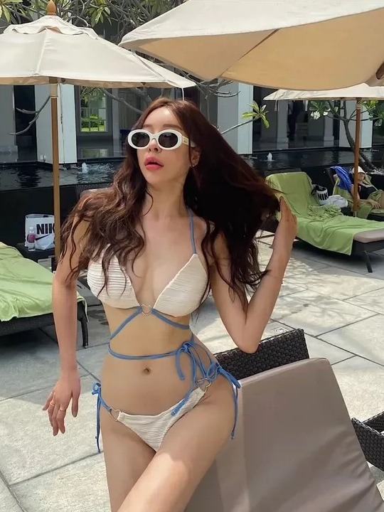 网红ins爱心装饰比基尼绑带挂脖硬杯三角泳装性感辣妹泳衣Bikini