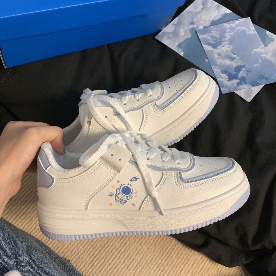 2023 Spring and Autumn New Female Cute Bear Casual White Shoes Round Toe Flat Student White Shoes Wholesale