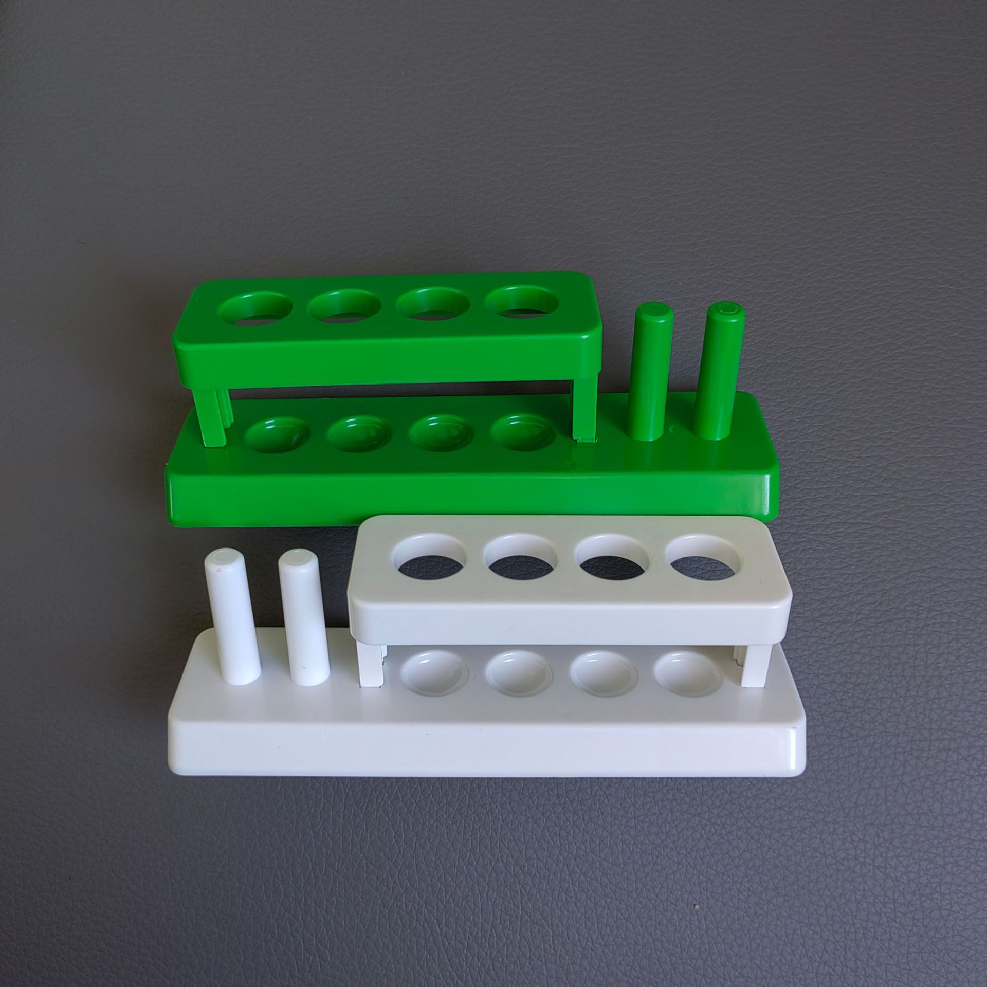 Dual-purpose test tube rack with column chemical experiment science education equipment removable plastic four-color random wholesale