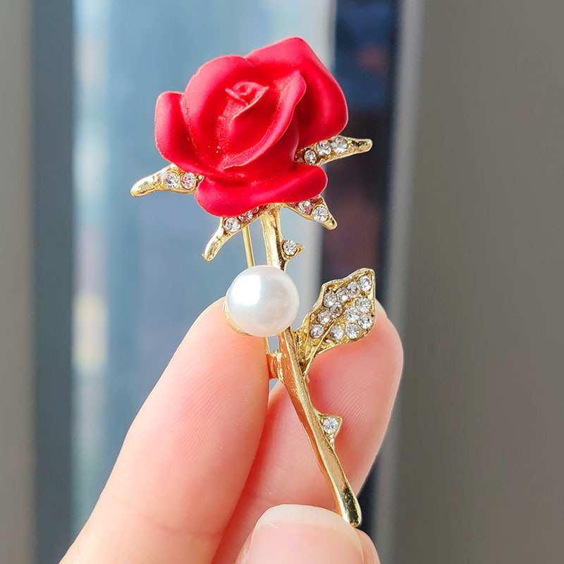 New fashion three-dimensional flower pearl diamond brooch personalized creative drop oil flower corsage fashion all-match accessories