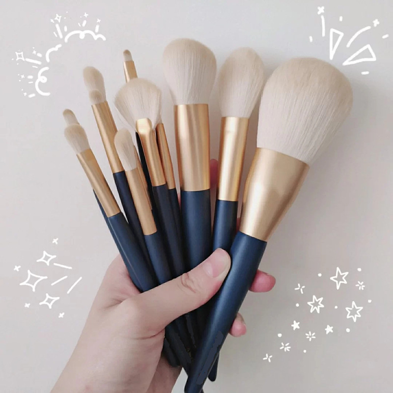 Ermu Same Style Grape Star Cosmetic Brush Set Beginners Cangzhou Soft Wool Powder Brush Eye Shadow Brush Blush Highlight Brush