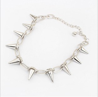 European and American alloy jewelry vintage necklace exaggerated personality punk rivet necklace bullet necklace clavicle chain women