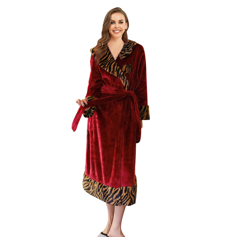 Autumn and winter fashion light luxury personality high-end nightgown leopard print wine red flannel cardigan bathrobe lace-up bathrobe home wear