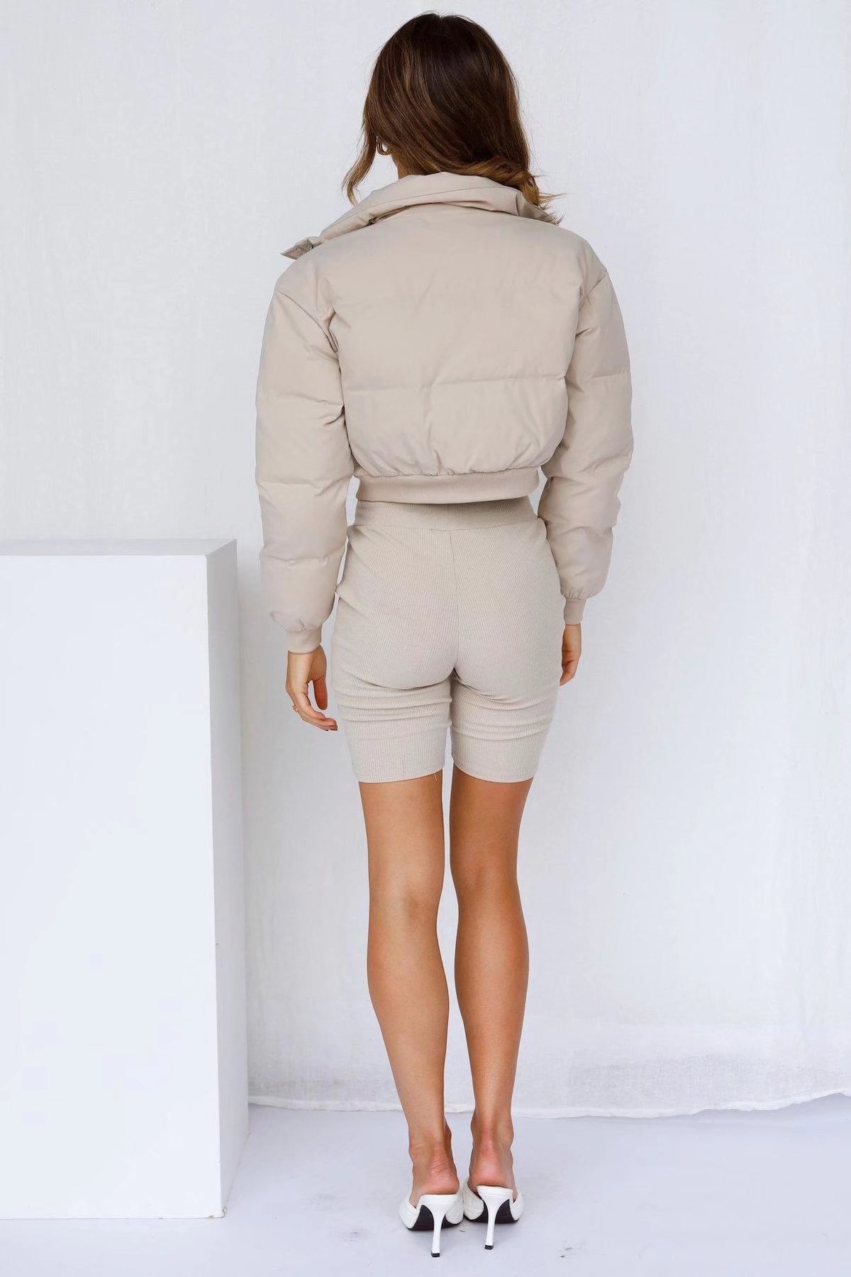 Cross-border women's clothing wholesale 2023 Winter European and American fashion short slimming lapel solid color long sleeve zipper cotton jacket