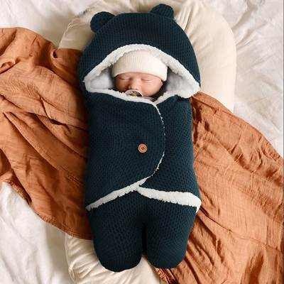 Autumn and Winter Newborn Baby Sleeping Bag Thickened Fleece-Lined Anti-Scare Baby Anti-Kicking Cushion Warm Sleeping Bag Swaddling