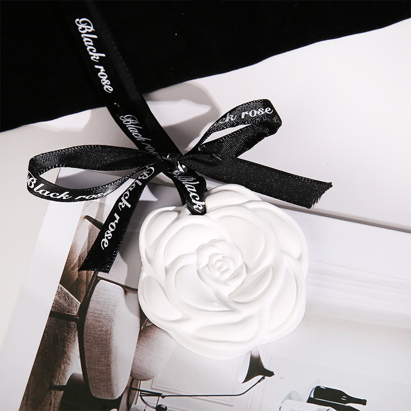 Wardrobe Aromatherapy Camellia Girl's Household Bedroom Room Indoor Wardrobe Lasting Fragrance Gypsum Fragrance Pendant