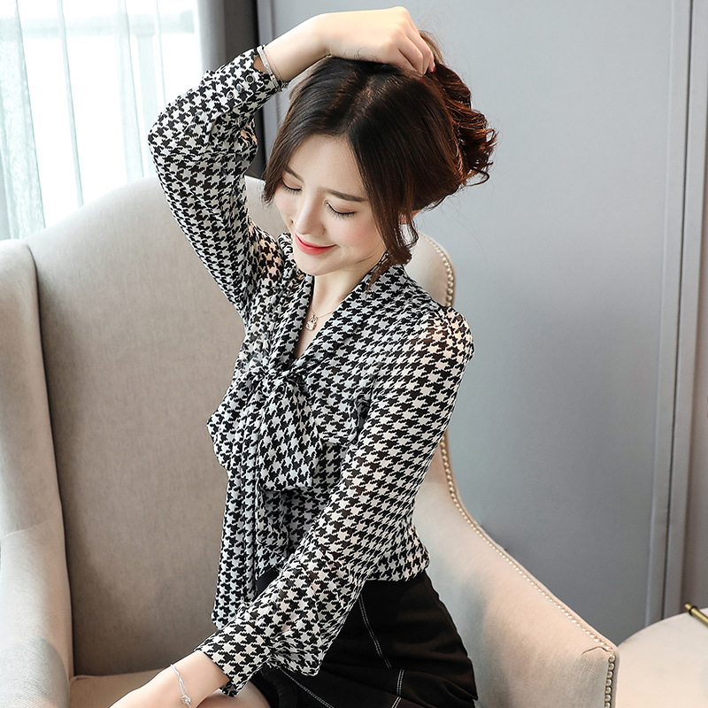 Spring and Autumn New Women's Fat Sister Large Size Bow Tie Chiffon Shirt 200 Jin Chiffon Plaid Shirt Long Sleeve