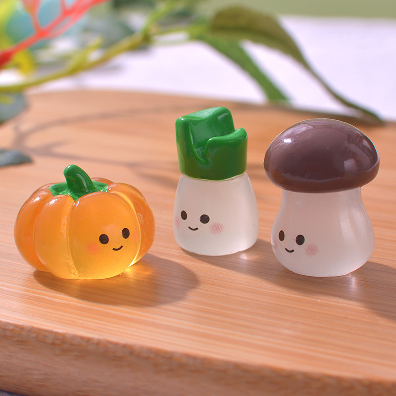 新しいかわいい野菜の子供の微景観diyの小さい置物のニンニクのピーマンの夜光の野菜の樹脂の工芸品|undefined