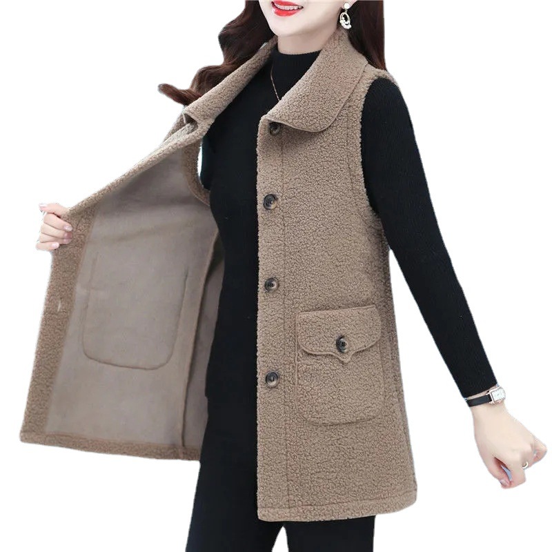 Lamb wool slimming mid-aged women's jacket with padding and thickness, plus-size MM mother's outfit, sleeveless vest with buttons, sweatshirt style