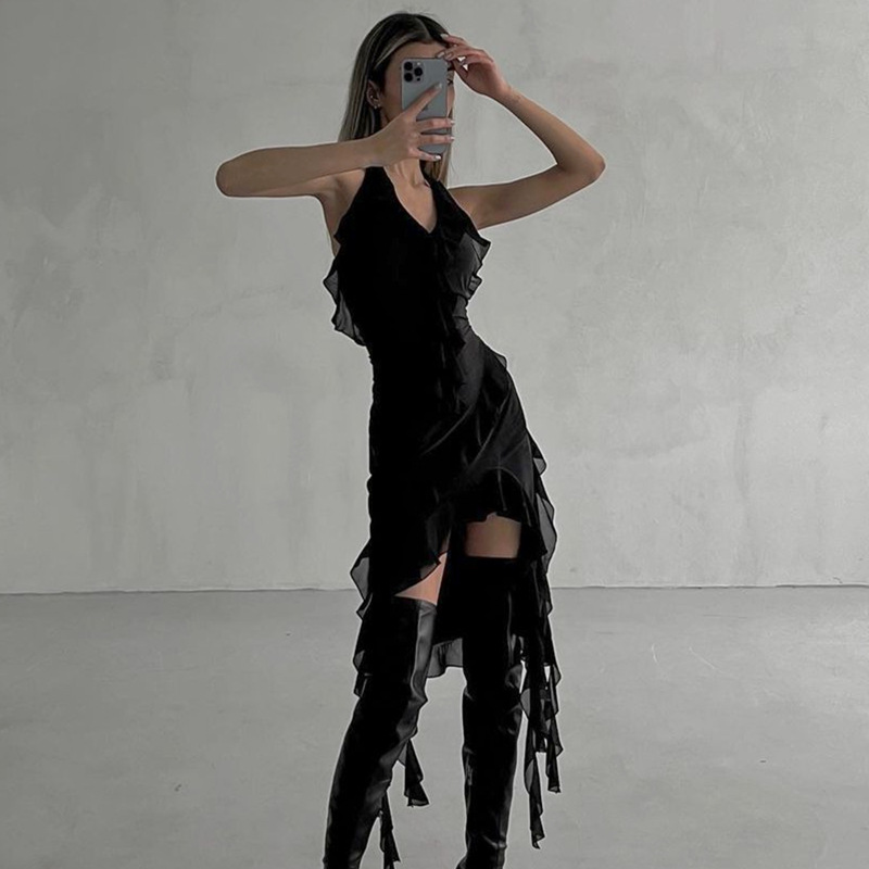 2023 cross-border European and American spring new sexy pure desire style Deep V halter ruffled irregular slim fit dress