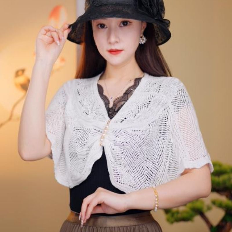 New Temperament Slimming Grid Color Hollow Knitted Sunscreen Shawl Air Conditioned Room Travel Shawl Shoulder Pad Cervical Spine Protection