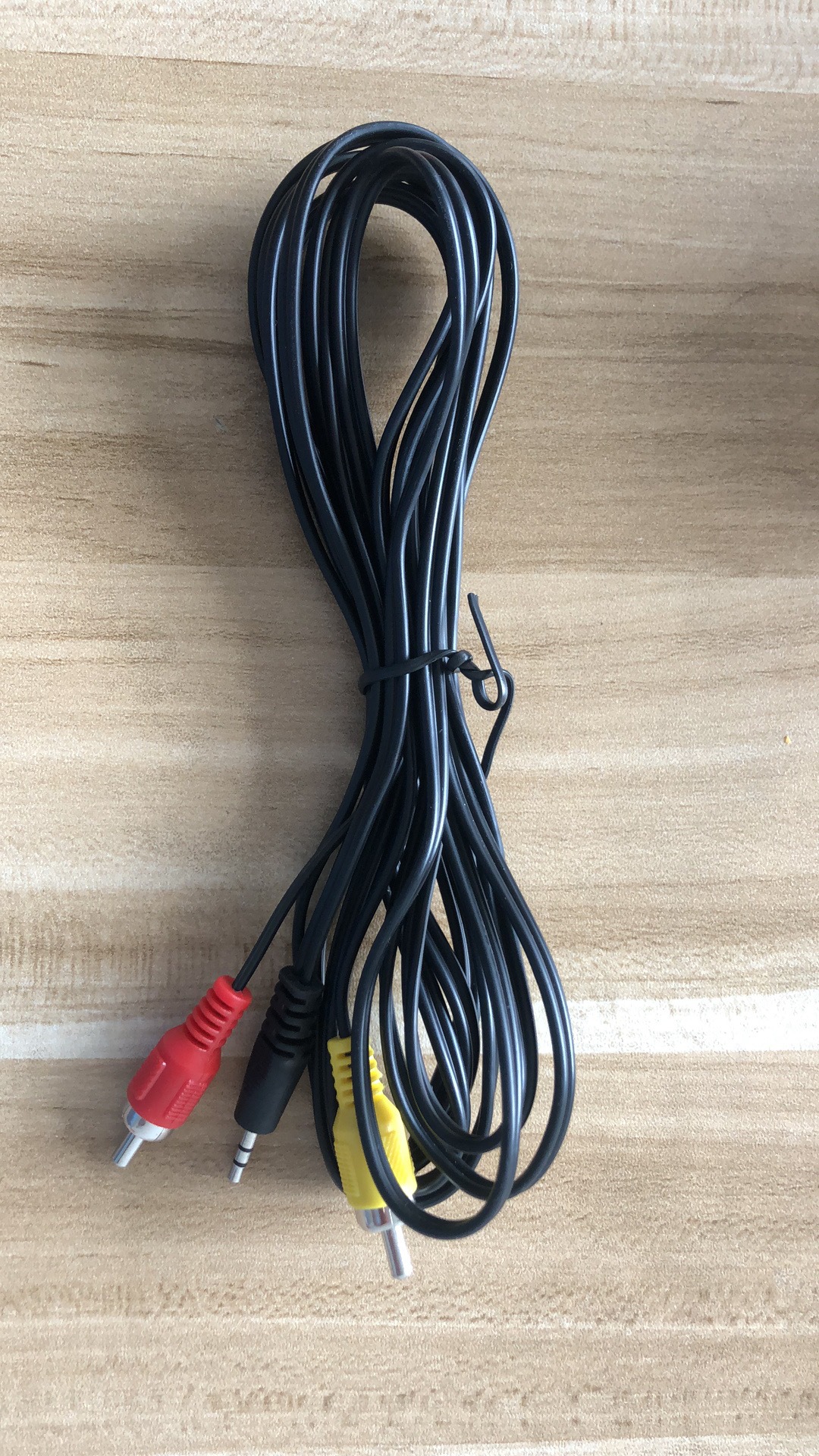 Game machine accessories suitable for a variety of models of game machine handle battery 3 meters wire portable battery